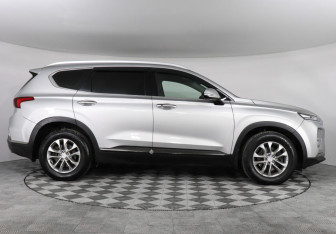 Подержанный автомобиль Hyundai Santa Fe 2020 года (4 фото)