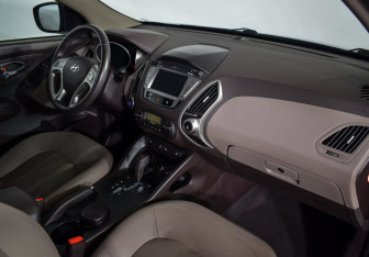 Подержанный автомобиль Hyundai ix35 2012 года (7 фото)