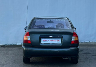 Подержанный автомобиль Hyundai Accent Sedan 2008 года (6 фото)