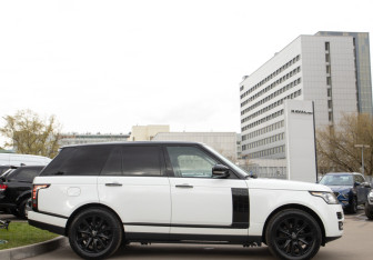 Подержанный автомобиль Land Rover Range Rover 2013 года (3 фото)