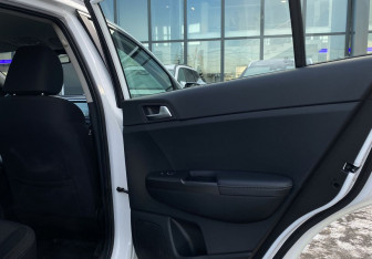 Подержанный автомобиль Kia Sportage 2020 года (32 фото)