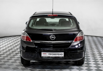 Подержанный автомобиль Opel Astra Hatchback 2008 года (6 фото)