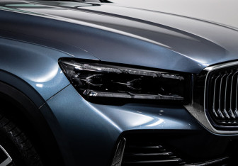 Подержанный автомобиль Geely Monjaro 2023 года (16 фото)