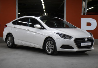 Подержанный автомобиль Hyundai i40 Sedan 2015 года (3 фото)