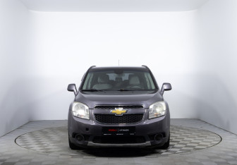 Подержанный автомобиль Chevrolet Orlando 2013 года (2 фото)