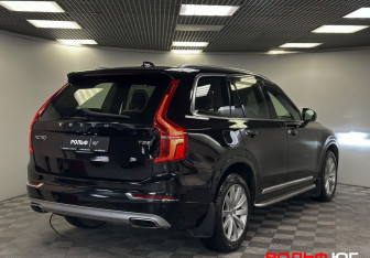 Подержанный автомобиль Volvo XC90 2018 года (25 фото)