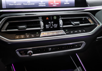 Подержанный автомобиль BMW X5 2019 года (22 фото)