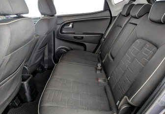 Подержанный автомобиль Kia Venga 2013 года (18 фото)