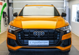 Подержанный автомобиль Audi Q8 2019 года (2 фото)