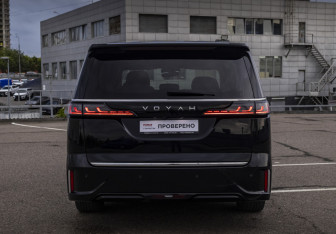 Подержанный автомобиль Voyah Dream 2023 года (6 фото)