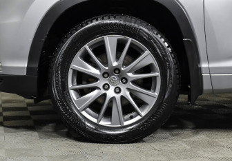 Подержанный автомобиль Toyota Highlander 2014 года (7 фото)