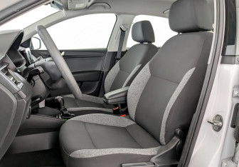 Подержанный автомобиль Skoda Rapid Liftback 2021 года (20 фото)