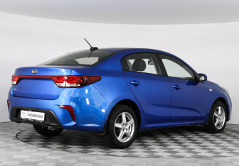 Подержанный автомобиль Kia Rio Sedan 2017 года (5 фото)