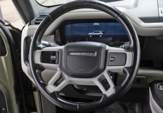 Подержанный автомобиль Land Rover Defender Suv 2021 года (17 фото)