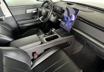 Подержанный автомобиль Jaecoo J7 2023 года (11 фото)