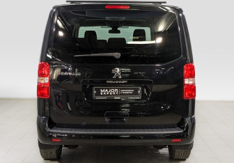 Подержанный автомобиль Peugeot Traveller 2019 года (6 фото)