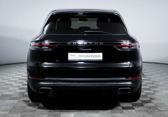 Подержанный автомобиль Porsche Cayenne 2021 года (6 фото)
