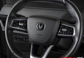 Подержанный автомобиль Changan UNI-K 2023 года (15 фото)