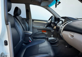 Подержанный автомобиль Mitsubishi Pajero Sport 2012 года (10 фото)