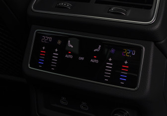 Подержанный автомобиль Audi A6 Sedan 2023 года (23 фото)
