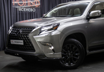 Подержанный автомобиль Lexus GX 2021 года (26 фото)