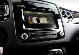 Подержанный автомобиль Volkswagen Touareg 2013 года (30 фото)