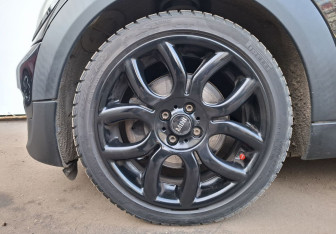 Подержанный автомобиль MINI Hatch 2010 года (9 фото)