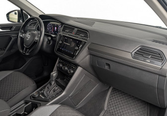 Подержанный автомобиль Volkswagen Tiguan 2018 года (13 фото)