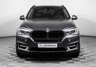 Подержанный автомобиль BMW X5 2015 года (2 фото)