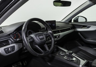 Подержанный автомобиль Audi A4 Sedan 2018 года (9 фото)