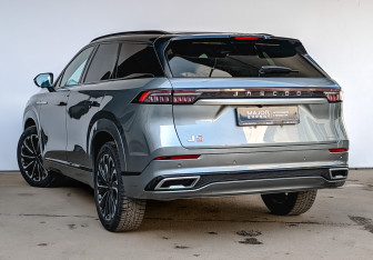 Подержанный автомобиль Jaecoo J8 2024 года (7 фото)