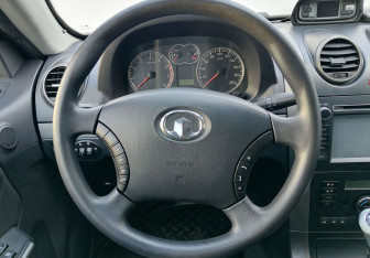 Подержанный автомобиль Great Wall Hover H3 2011 года (12 фото)