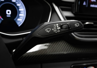 Подержанный автомобиль Audi Q5 2021 года (17 фото)
