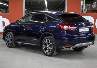 Подержанный автомобиль Lexus RX 2020 года (7 фото)