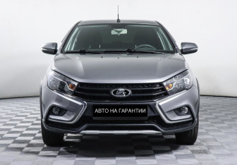 Подержанный автомобиль LADA (ВАЗ) Vesta Sedan 2018 года (2 фото)