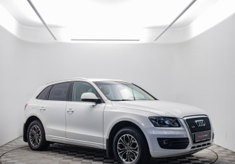 Подержанный автомобиль Audi Q5 2010 года (3 фото)