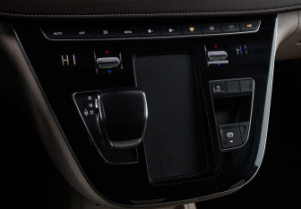 Подержанный автомобиль FAW Bestune M9 2023 года (20 фото)