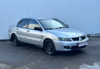 Подержанный автомобиль Mitsubishi Lancer Sedan 2006 года (3 фото)