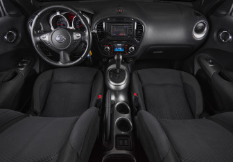 Подержанный автомобиль Nissan Juke 2012 года (11 фото)