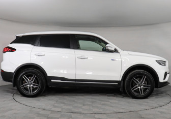 Подержанный автомобиль Geely Atlas Pro 2021 года (4 фото)