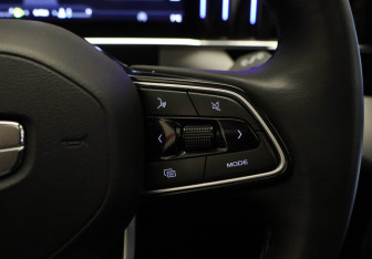 Подержанный автомобиль Geely Atlas 2024 года (9 фото)