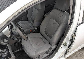 Подержанный автомобиль Chevrolet Spark 2012 года (19 фото)