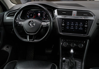 Подержанный автомобиль Volkswagen Tiguan 2018 года (11 фото)