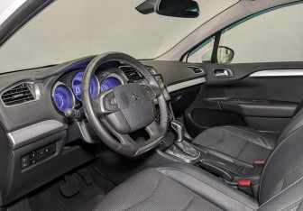 Подержанный автомобиль Citroen C4 Sedan 2018 года (11 фото)