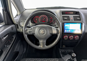 Подержанный автомобиль Suzuki SX4 Hatchback 2007 года (21 фото)