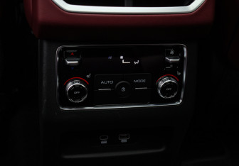 Подержанный автомобиль Tank 400 2025 года (11 фото)