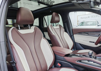 Подержанный автомобиль Geely Monjaro 2023 года (14 фото)