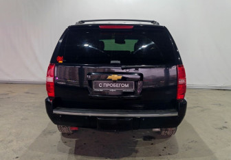 Подержанный автомобиль Chevrolet Tahoe 2013 года (5 фото)