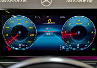 Подержанный автомобиль Mercedes-Benz GLE 2021 года (16 фото)