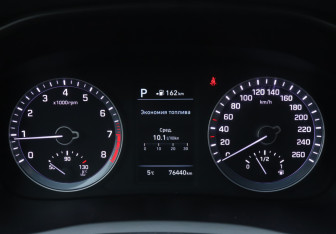 Подержанный автомобиль Hyundai Sonata 2017 года (11 фото)